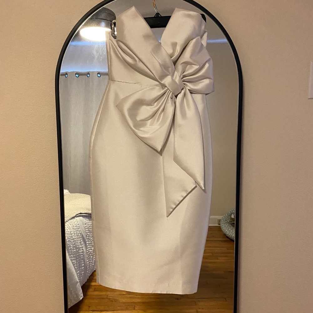 Badgley Mischka, White Satin Bow Dress